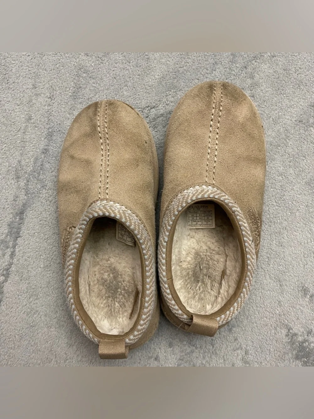 Koolaburra by UGG 1159670K Sand BURREE SLIPPERS Faux Fur Lining Size 1